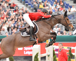 Die Französin Penelope Leprevost hat mit Nice Stephanie die Qualifikation zum Weltcup Springen in Leipzig gewonnen. Foto: Frieler
