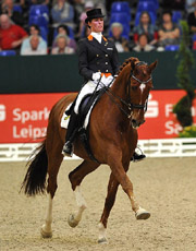 Die Niederländerin Adelinde Cornelissen hat den Grand Prix zum Weltcup Finale auf Jerich Parzival gewonnen. Foto: Kit Houghton Die Niederländerin Adelinde Cornelissen hat den Grand Prix zum Weltcup Finale auf Jerich Parzival gewonnen. Foto: Kit Houghton