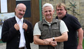 Dietmar Mense (r.) mit Dr. Burkhard Dittmann und Uwe Ritter. Dietmar Mense (r.) mit Dr. Burkhard Dittmann und Uwe Ritter.