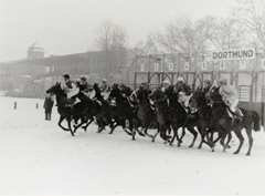 Winterrennen auf der Dortmunder Rennbahn in den 1950er Jahren. Foto: © Dortmunder Rennverein e.V.