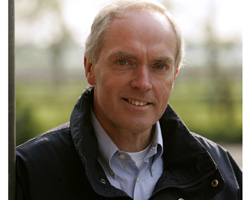 Tierarzt Dr. Hermann-Josef Genn von der Firma Gentrans-Pferdebesamung Mühlen GmbH. Foto: Toffi