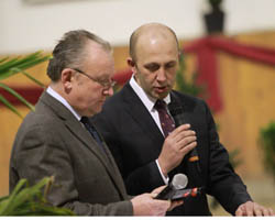 Souveräne Moderation durch Heiko Schmidt und Claus Schridde. Foto: Wego