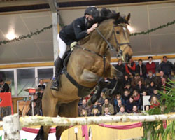Der Derbysieger Frank Müller über dem großen Birkenoxer. Foto: Jutta Wego