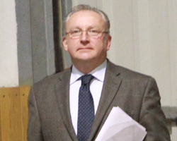 Zuchtexperte Claus Schridde leitete die Veranstaltung in Eyendorf. Er ist ein bekennender Gegner der Zuchtwertschätzung. Foto: Wego
