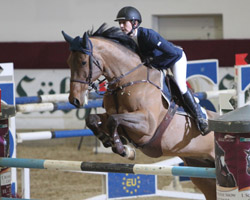 Katharina Offel hat als letzte Starterin im Stechen den Großen Preis von Paris auf Cathleen gewonnen. Foto: Wego