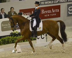 Die Niederländerin Adelinde Cornelissen gewann in s’Hertogenbosch nach 2011 erneut das Weltcup-Finale der Dressurreiter (86,250 Prozent). Foto: Hought