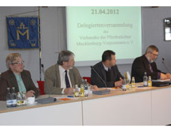 Blick in den Tagungsraum der Delegiertenversammlung in Güstrow. Foto: Jutta Wego