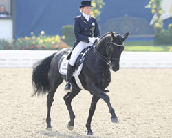 Mit Dresden Mann, gerade Siegerin in Hagen, will Ingrid Klimke auch in Redefin an den Start gehen. Foto: Frieler