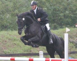 Auch der Groß Vielener Ralf Gramenz konnte in Groß Nemerow mit Junior zwei Springen gewinnen. Foto: Wego