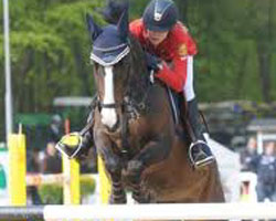 Bei den Europameisterschaften der Junioren-Springreiter liegt Laura Klaphake (Steinfeld) und Caesarion’s Pretty Woman nach dem 1. Springen auf dem 4. Platz.