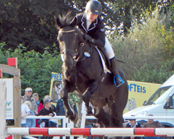 Anne Schumacher mit Lister: Siegerin im Stilspringen Kl. A.