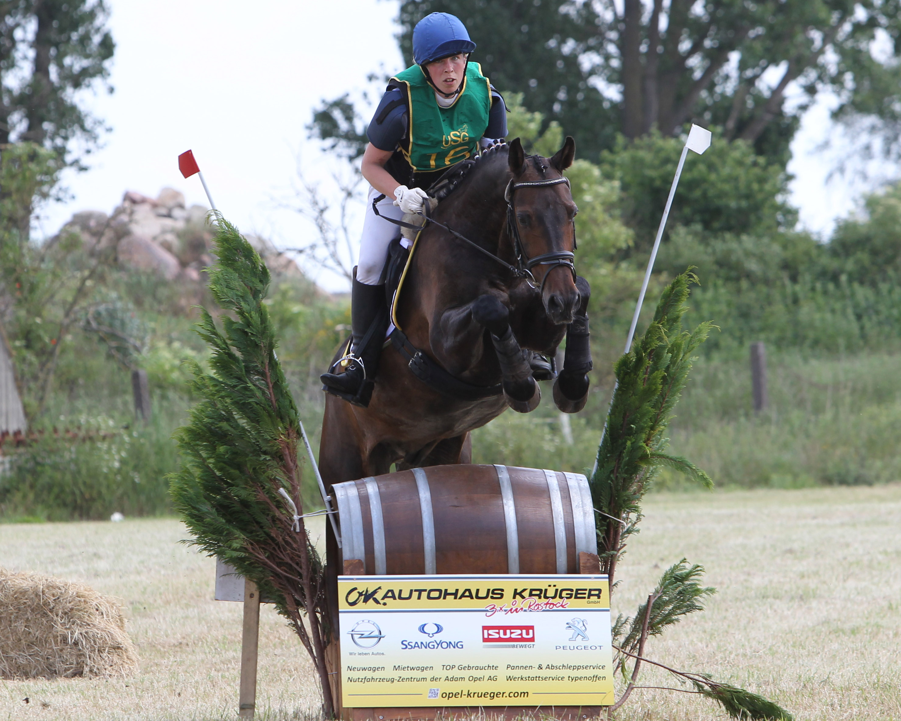 Mandy Klan übernahm 2016 erstmals die Leiterin des Turniers in Hohen Luckow und nahm mit Wellenstein damals auch selbst noch an einer Vielseitigkeitsprüfung teil. Foto: Jutta Wego