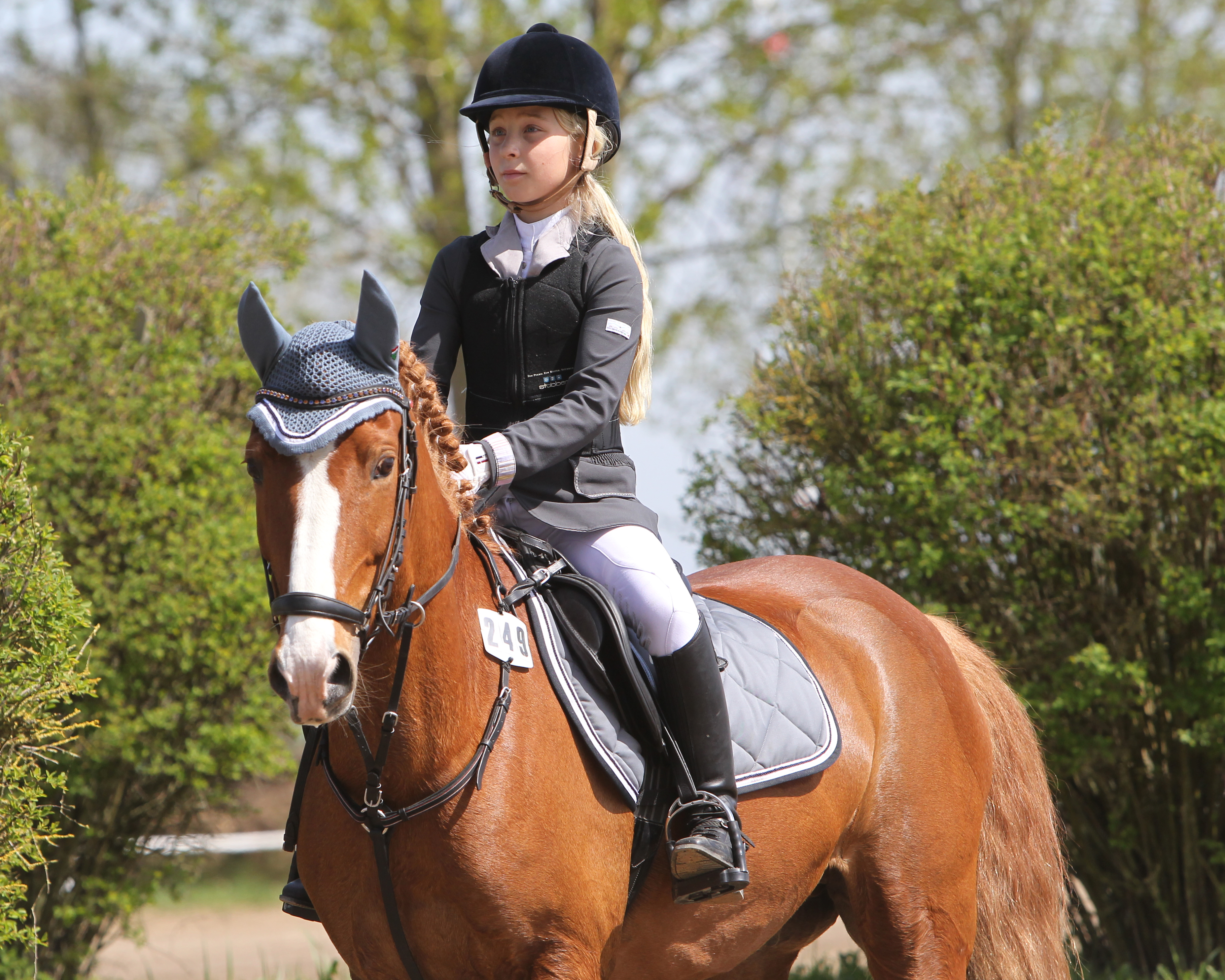 Auch Lotte Zopff freut sich als Mitglied des Reitclubs Passin auf das Turnier am 27. und 28. April. Foto: Jutta Wego