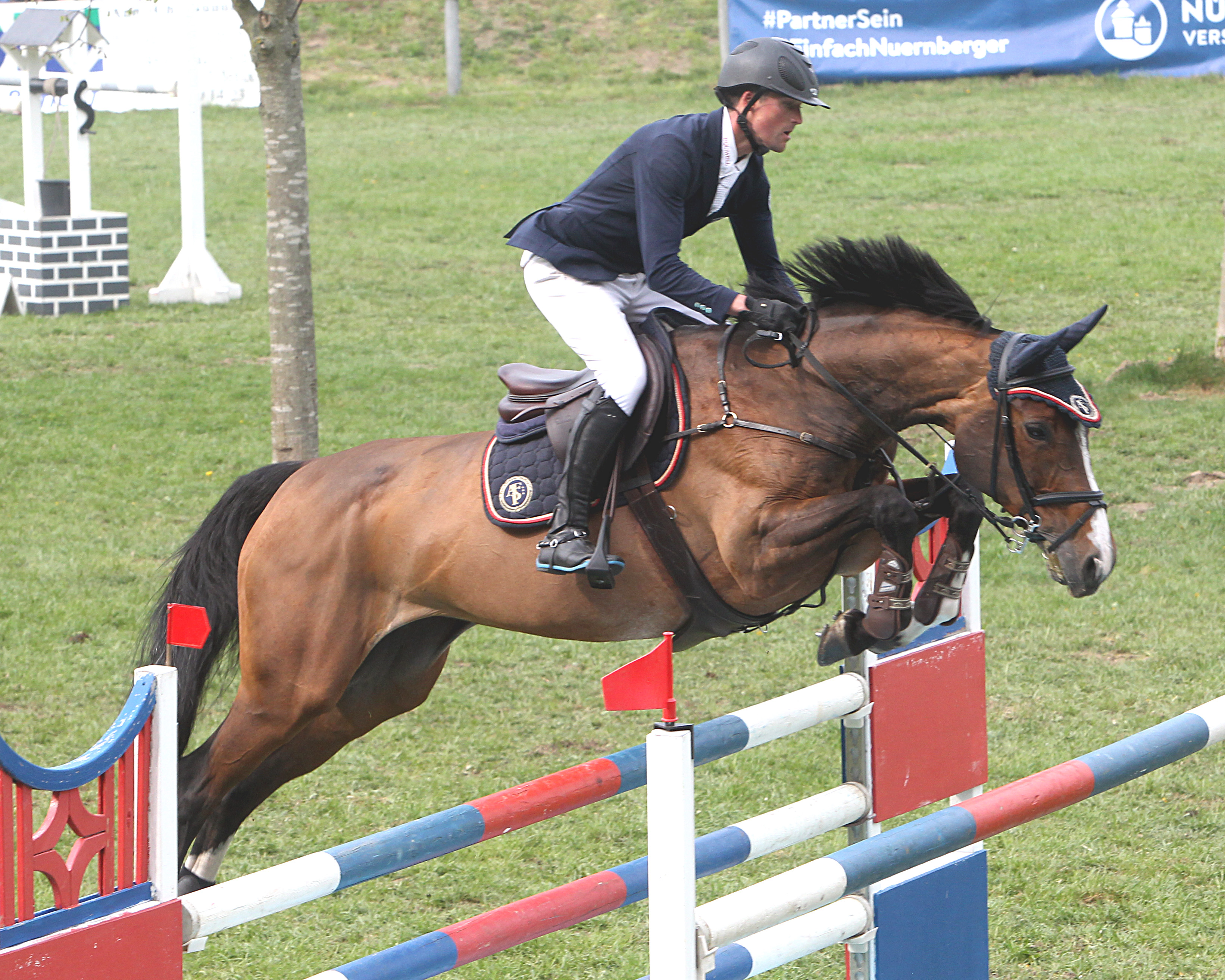 Der 28-jährige Philipp Makowei aus Gadebusch, der jüngst beim CSI3* Redefin mit Balouna Windana zu einem Sieg und zwei 2. Plätzen kam, kommt ebenfalls nach Pasewalk und dürfte ein ernster Anwärter auf den Sieg im Großen Preis sein. Foto: Jutta Wego