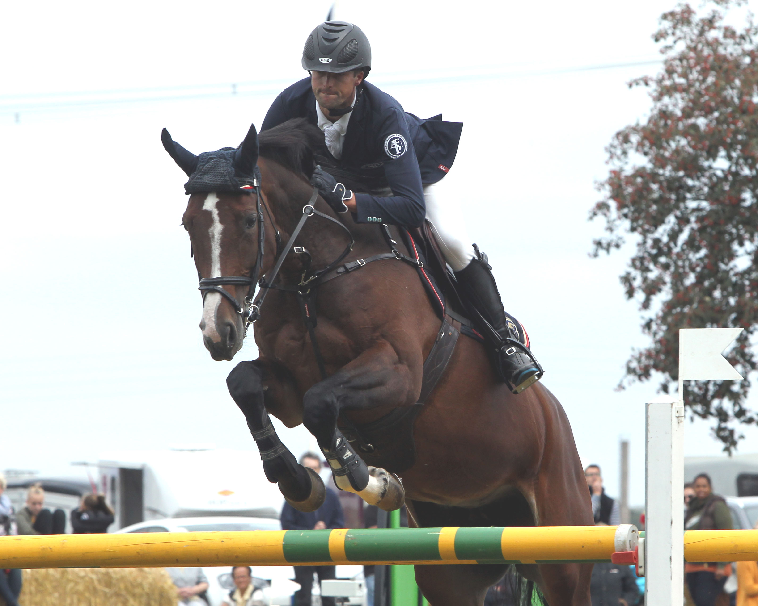 Das S-Springen um das Championat von Crivitz hat am Samstag der 29-jährige Philipp Makowei aus Gadebusch mit Balouna Windana gewonnen. Foto: Jutta Wego