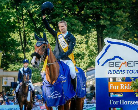 In Paderborn gewann Nisse Lüneburg mit Luca Toni die BEMER Riders Tour-Wertungsprüfung.Foto: Lafrentz