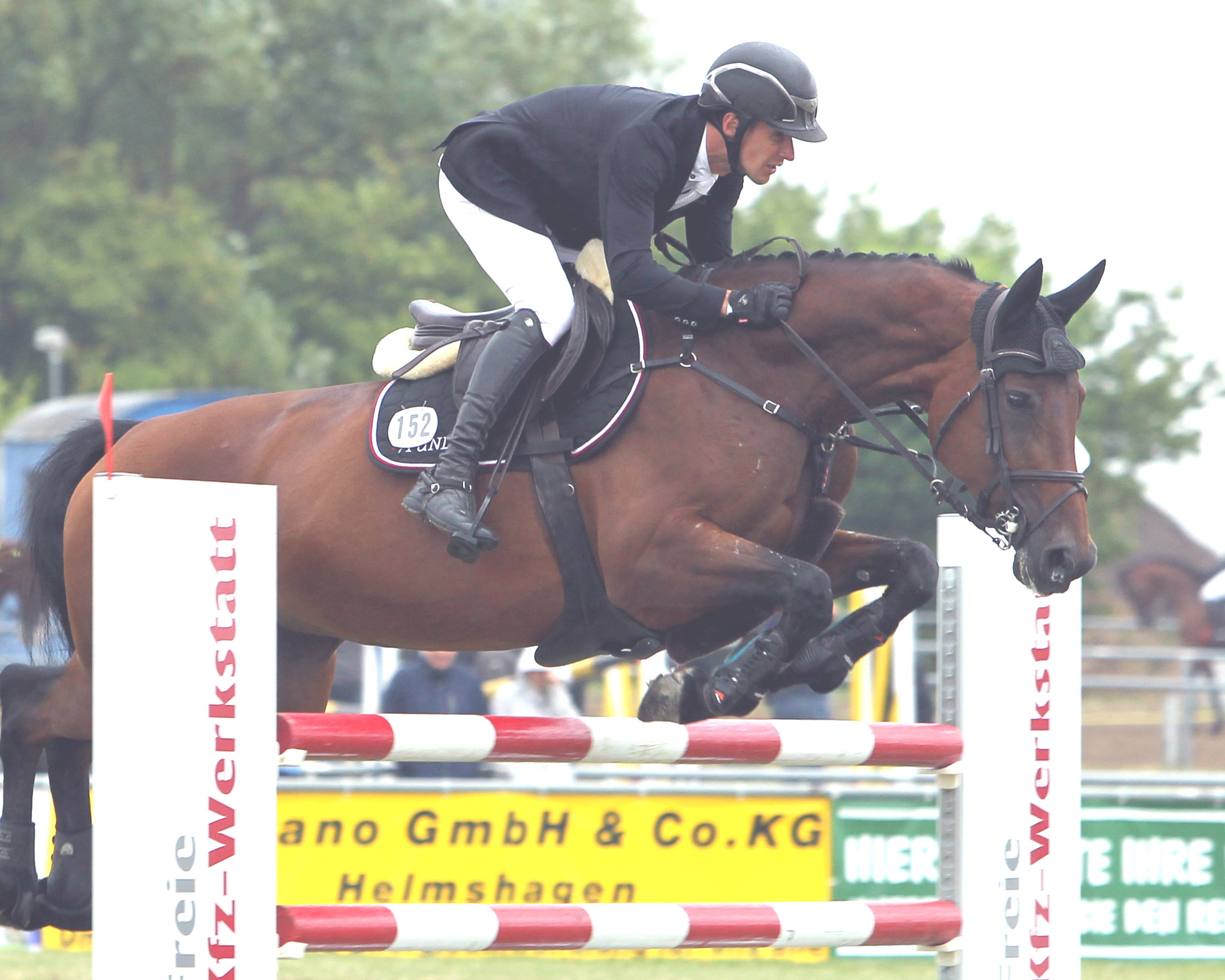 Zum Spitzenquartett der Springreiter in MV 2019 gehört Christoph Lanske mit 31.695 RLP (hier auf seinem erfolgreichsten Pferd Chacco's Girl). Foto: Jutta Wego