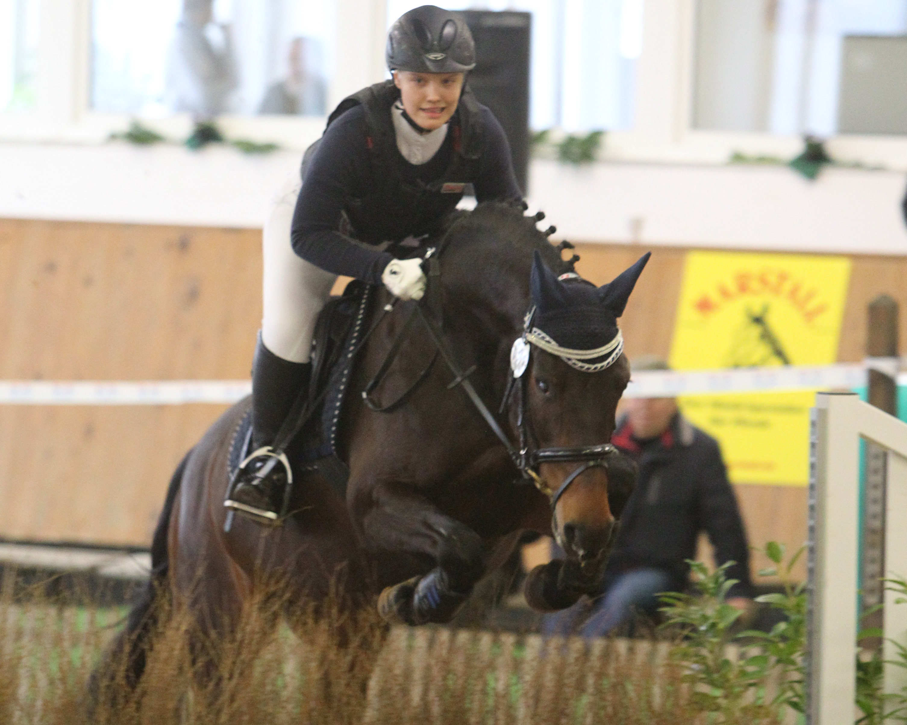 Jonna Denkewitz war beim Training Julia Krajewski und Peter Thomsen "bei Start frei – im Cross dabei - Mit SICHERHEIT besser reiten" dabei. Foto: Jutta Wego