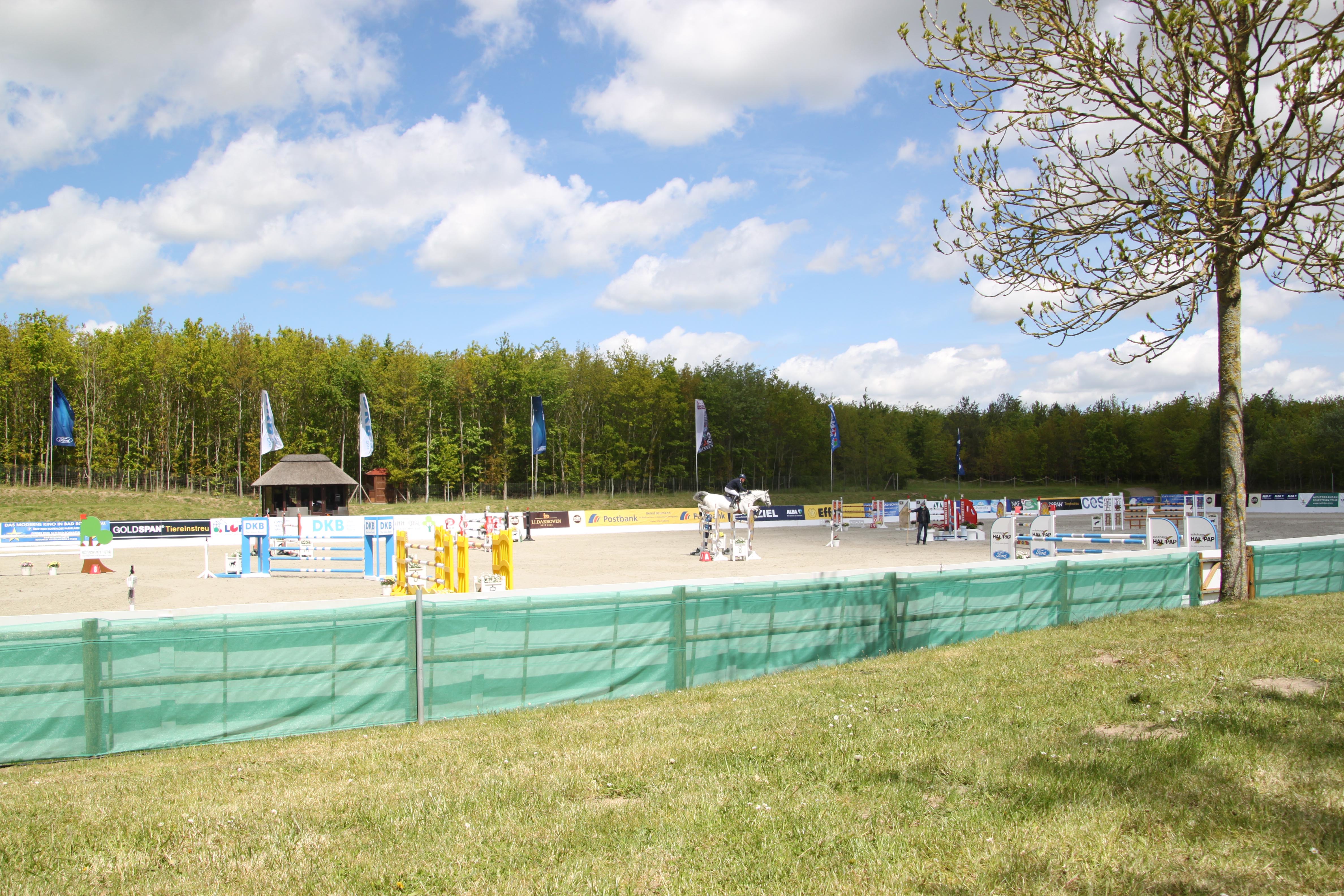 Zuschauer waren nicht zugelassen, der Platz selbst und sein Umfeld hatten aber internationales Flair. Foto: H.J. Begall
