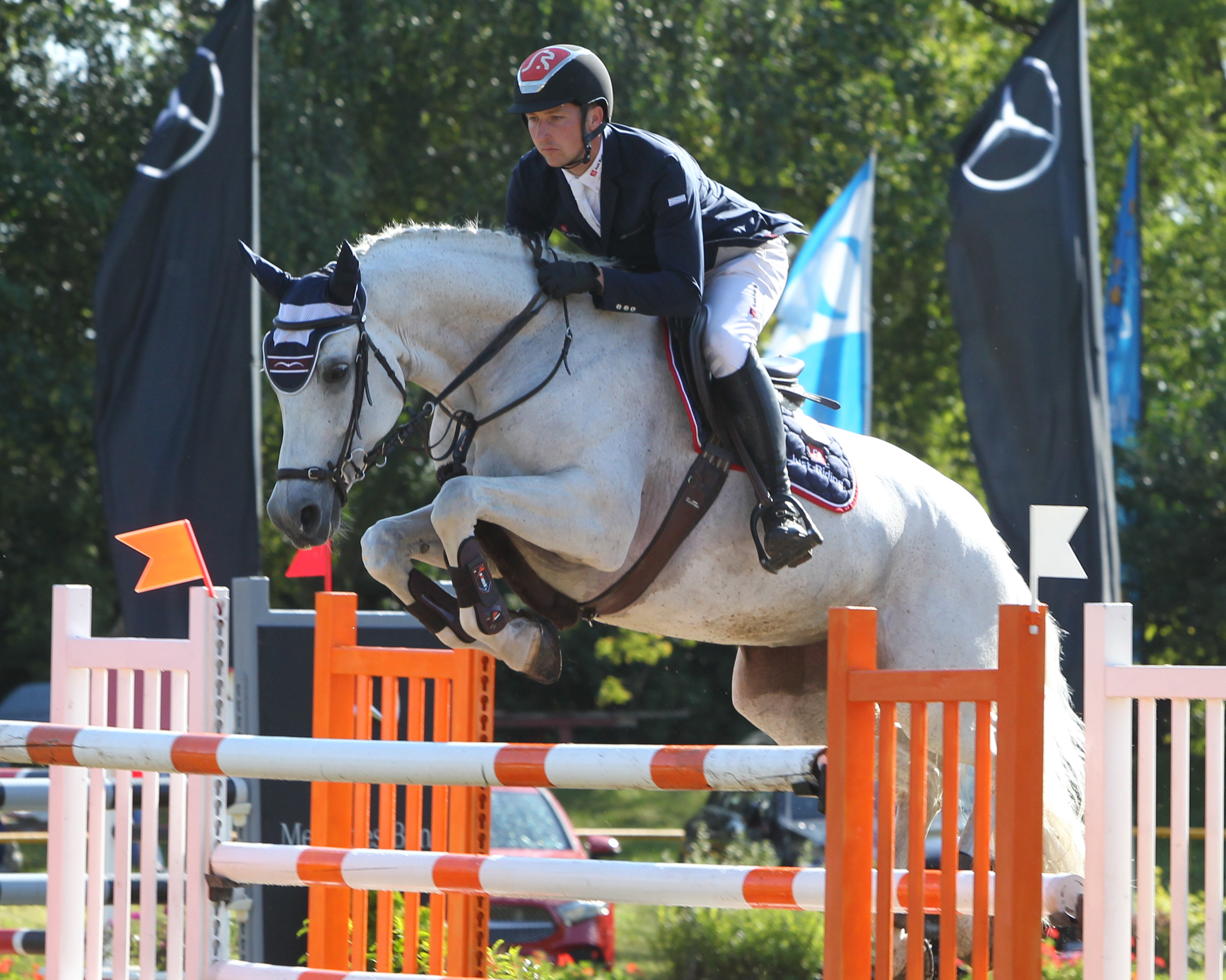 Mit 15 Platzierungen und dem 3. Platz in Großen Preis auf Vera Wang, gehört Paul Wiktor zu den erfolgreichsten Reitern in Blowatz. Foto: Jutta Wego