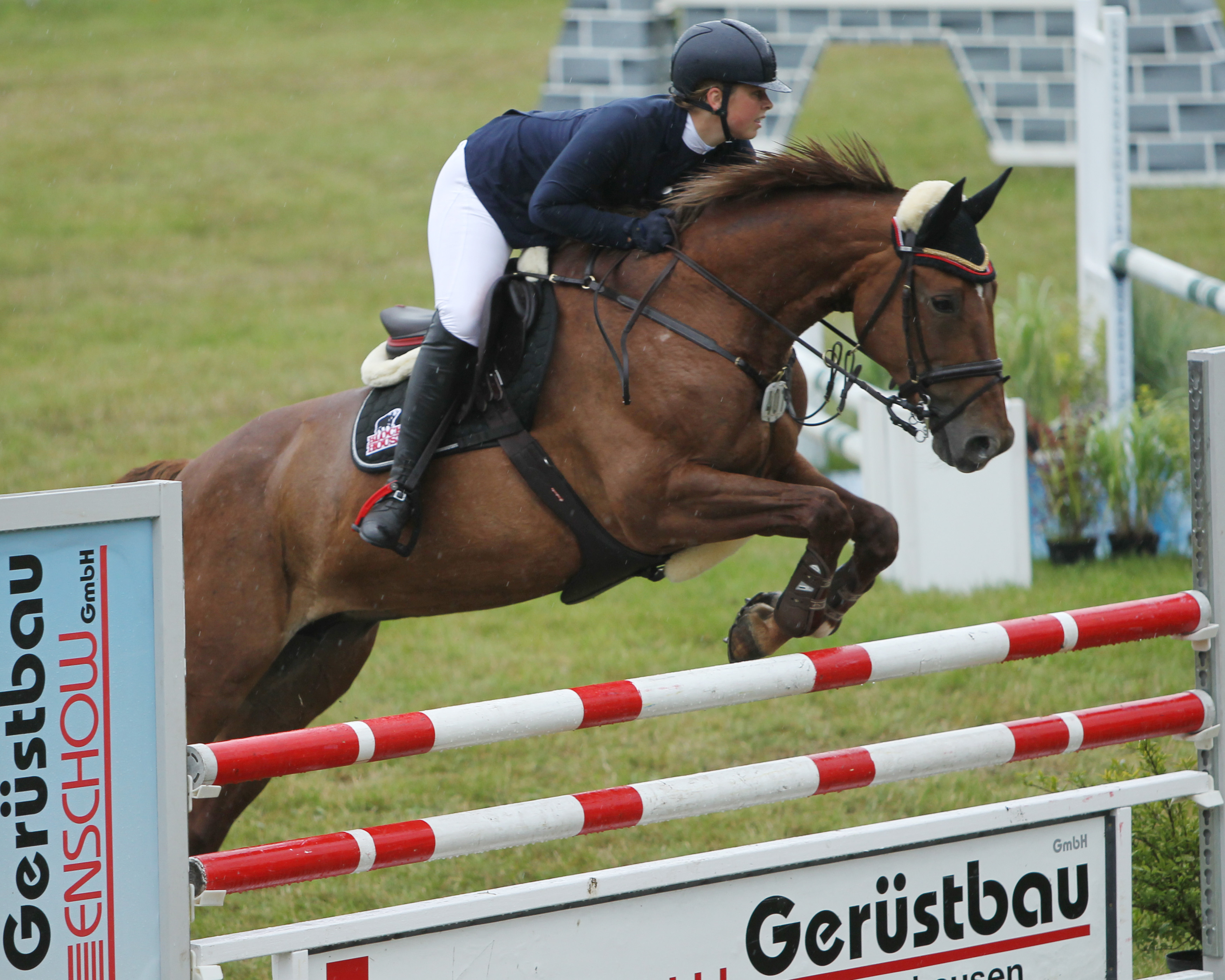 Seit Wochen in Topform und in Blowatz mit Pocahontas siegreich, die 19-jährige Hanna Schankat aus Kleverhof. Foto: Jutta Wego