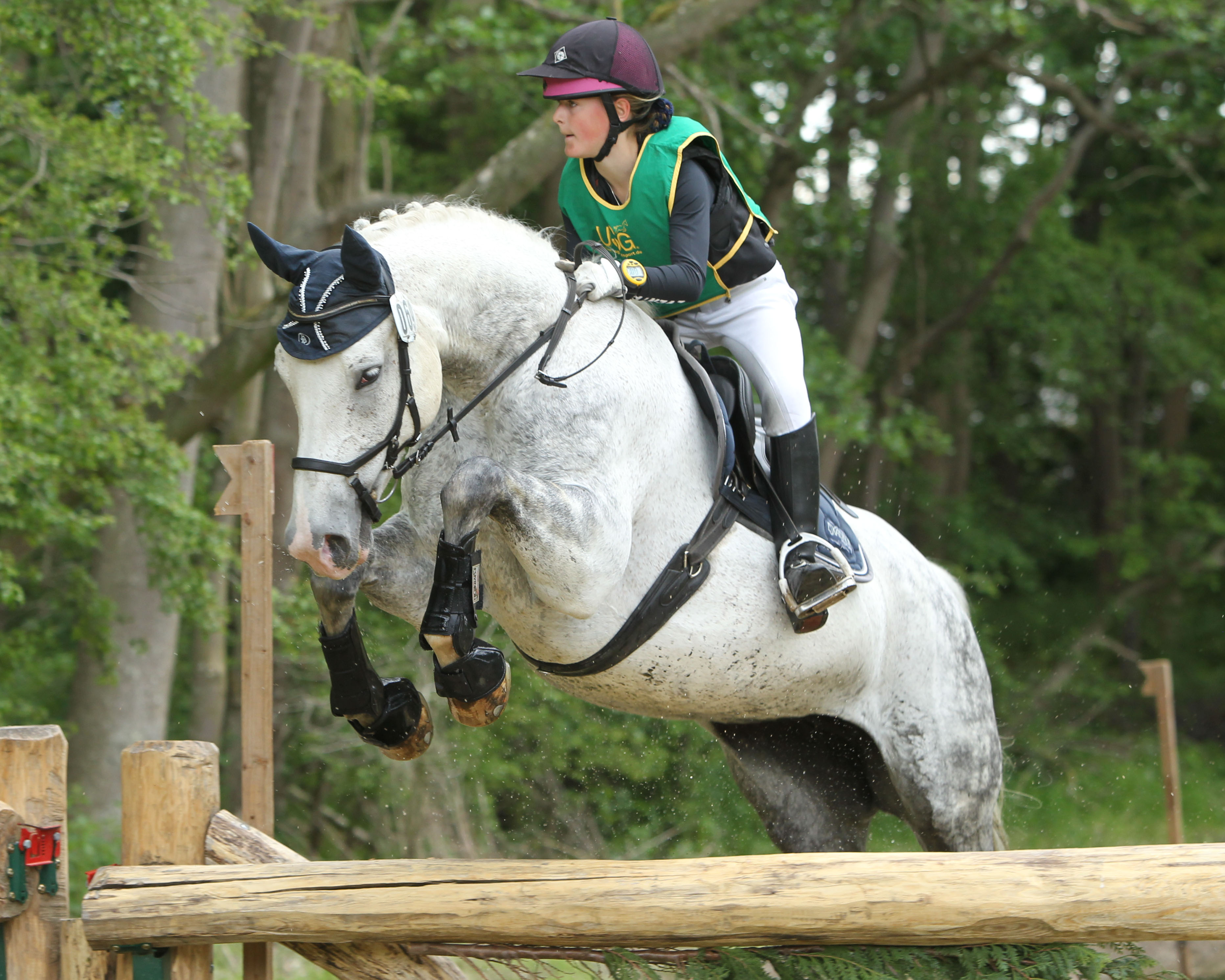 Die 11-jährige Helene Bürenheide aus Korleput, die mit Chanel K für den RV Güstrow reitet, freut sich schon auf die Landesmeisterschaft in Sauzin. Foto: Jutta Wego