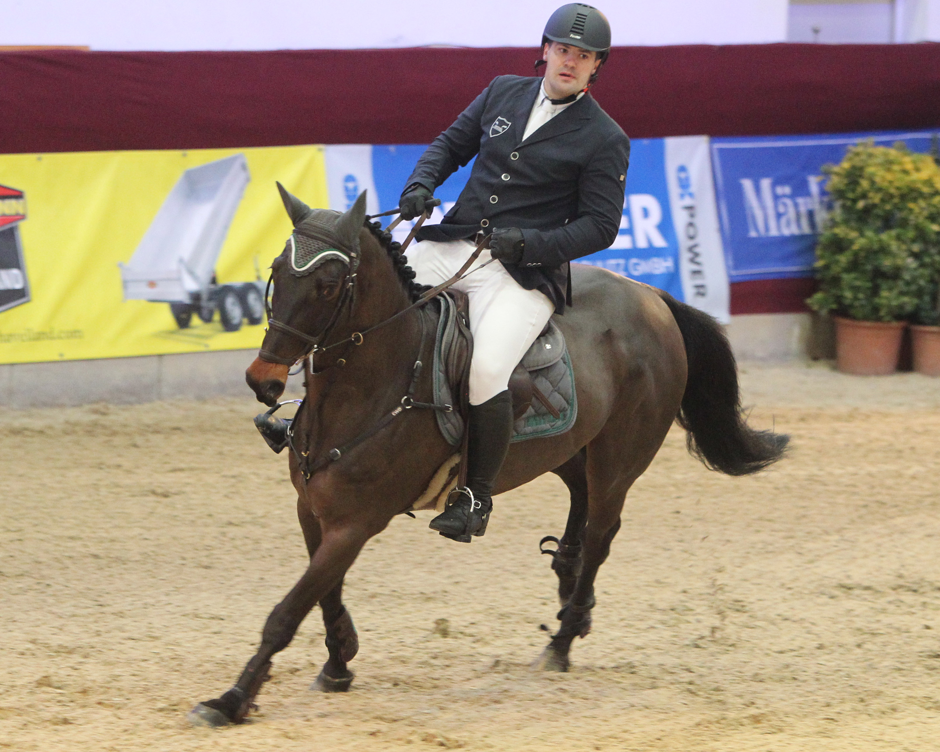 Innerhalb weniger Tage konnte der 32-jährige Benjamin Wulschner mit dem 11-jährigen Wallach Quidditsch drei S-Springen gewinnen. © Jutta Wego