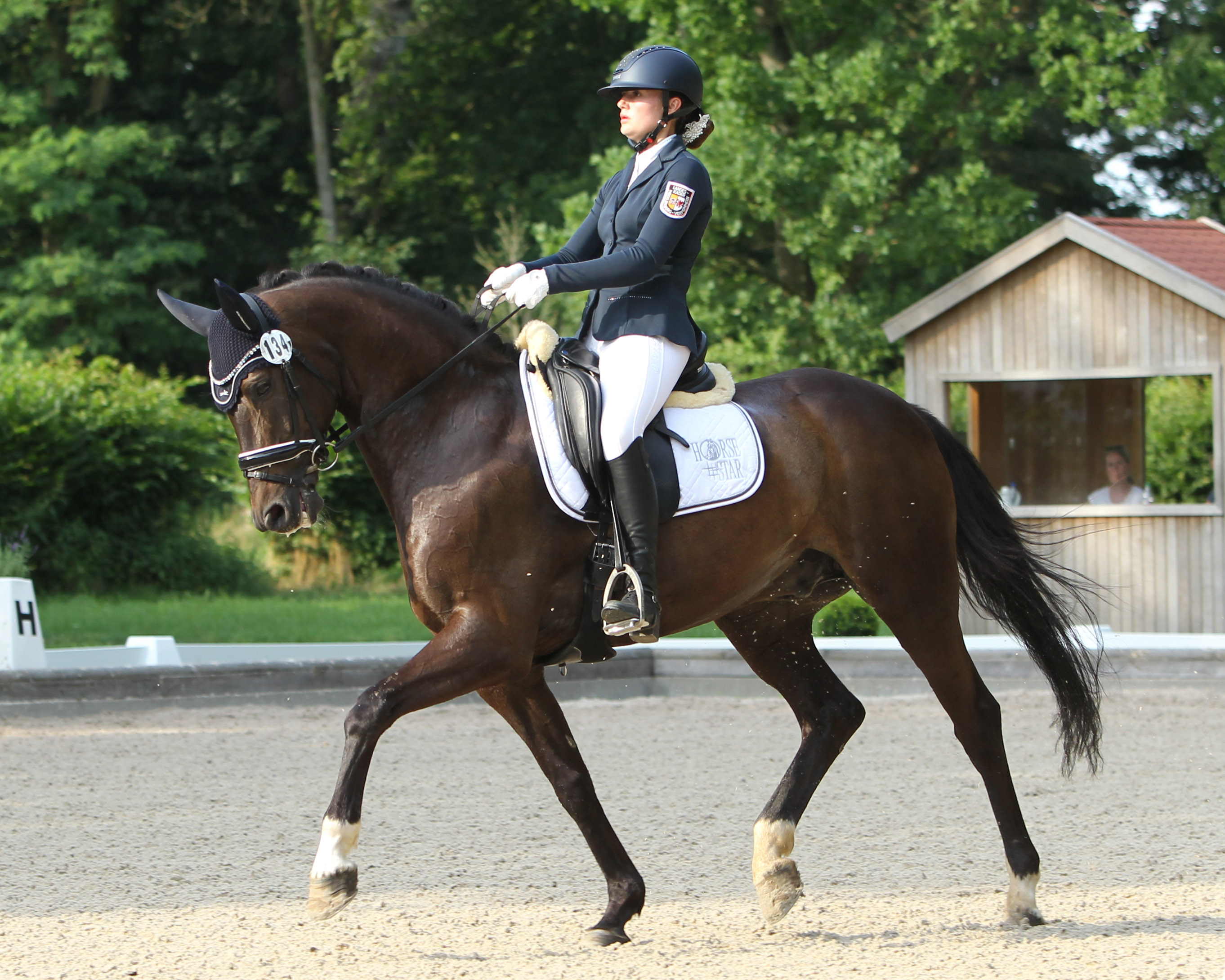 Mit ihrer besonderen Stärke in der Dressur hat Nachwuchsreiterin Freya Schaepe aus Altkalen mit Basket die A-Vielseitigkeit in Krusemark gewonnen. © Jutta Wego