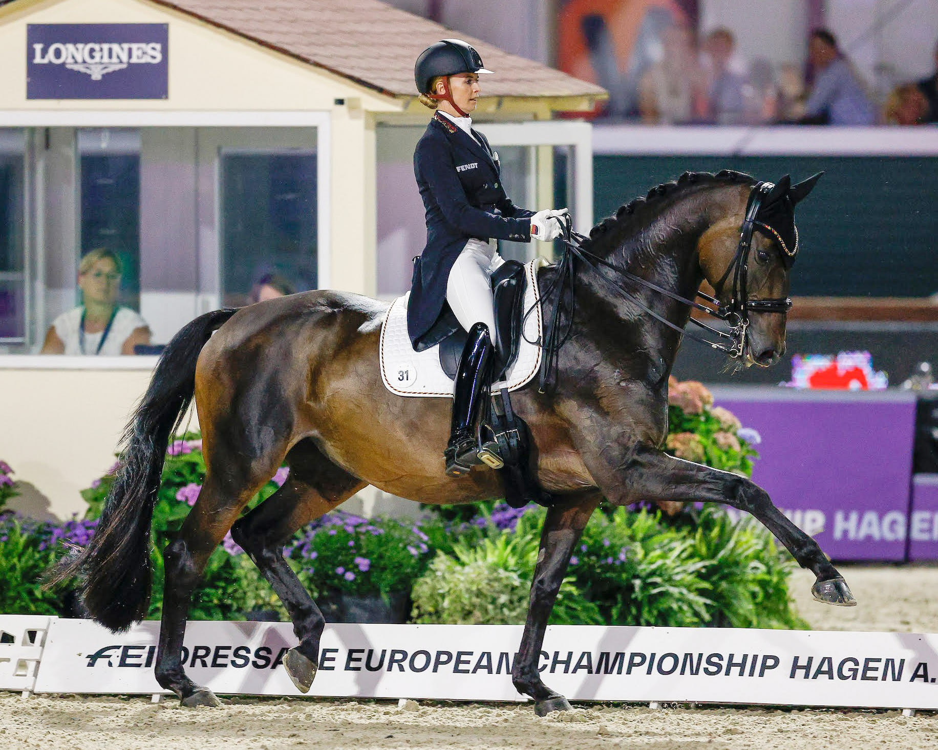 Jessica von Bredow-Werndl und TSF Dalera BB holten sich auf dem Hof Kasselmann in Hagen a.T.W das zweite Gold binnen 24 Stunden. (Foto: Lafrentz)