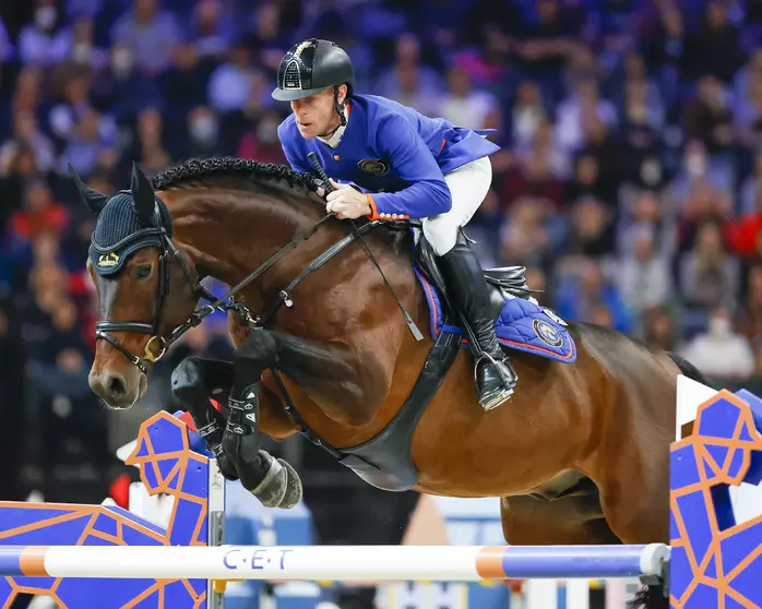 Im im ultramodernen Reitsportzentrum Al Shaqab von Doha hat Mrcus Ehning mit dem Hengst Stargold den Großen Preis gewonnen und sich dabei 135.300 Euro gesichert. © Lafrentz