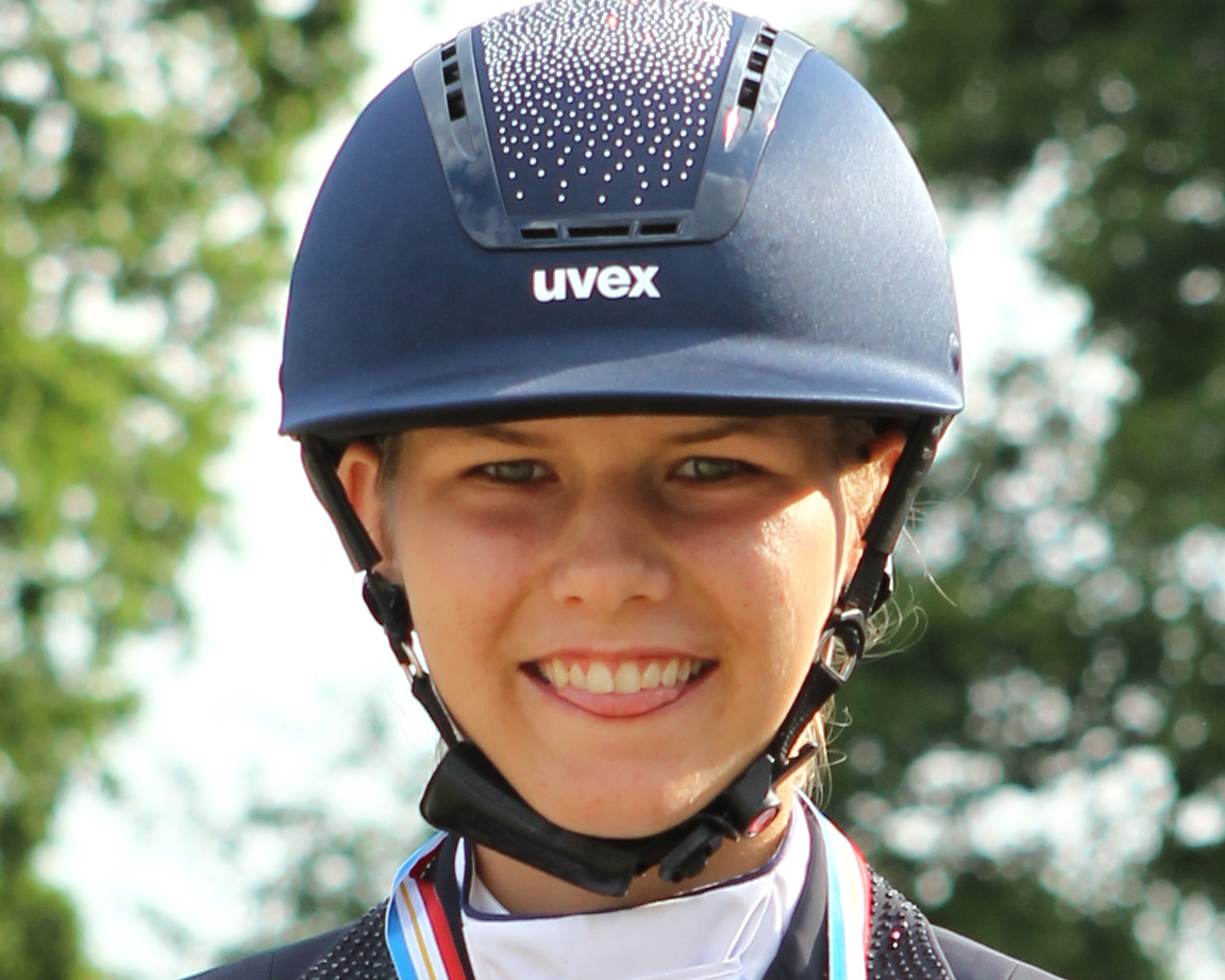 Der Titel in der Championatsklasse A für Reiter bis 21 Jahre ging nach Wöpkendorf an Stella Baranowski. © Jutta Wego