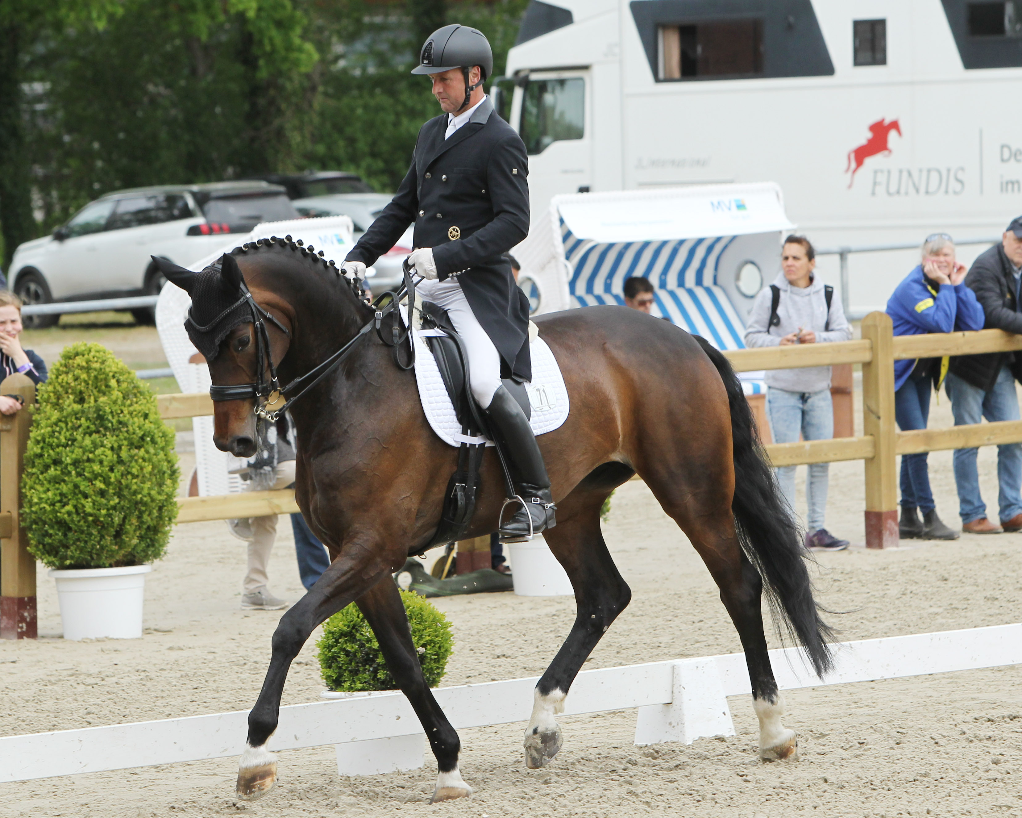 Ronald Lüders ritt in der Qualifikation zum NÜRNBERGER Burgpokal die Stute Feengold auf Rang 8. © Jutta Wego