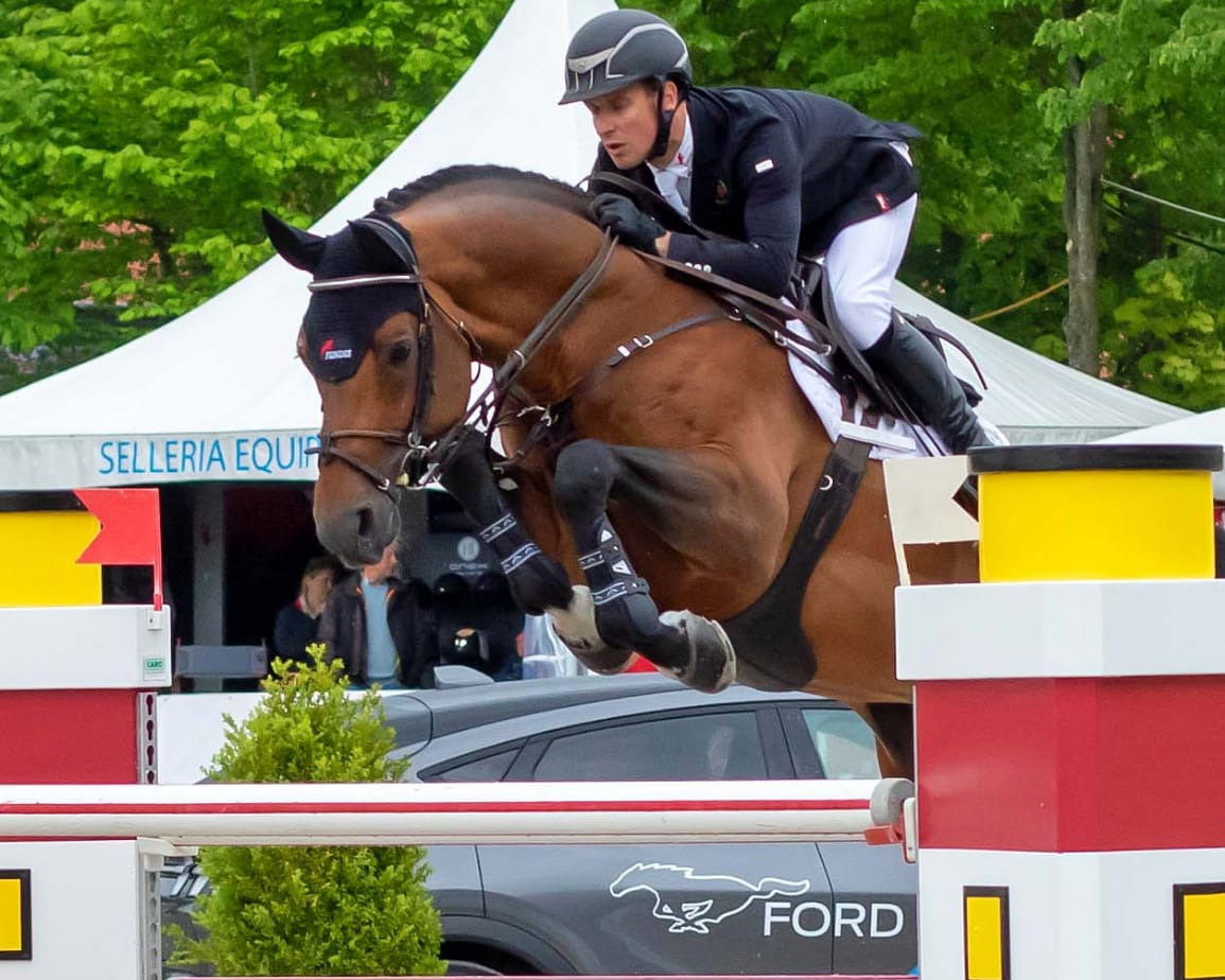 Zu drei vorderen Platzierungen im CSI2* kam Christoph Lanske (Hohen Wieschendorf) mit dem 8-jährigen gekörten Hengst Catching Fire, der seinem neuen Arbeitgeber Enno Glantz gehört. © KaLo