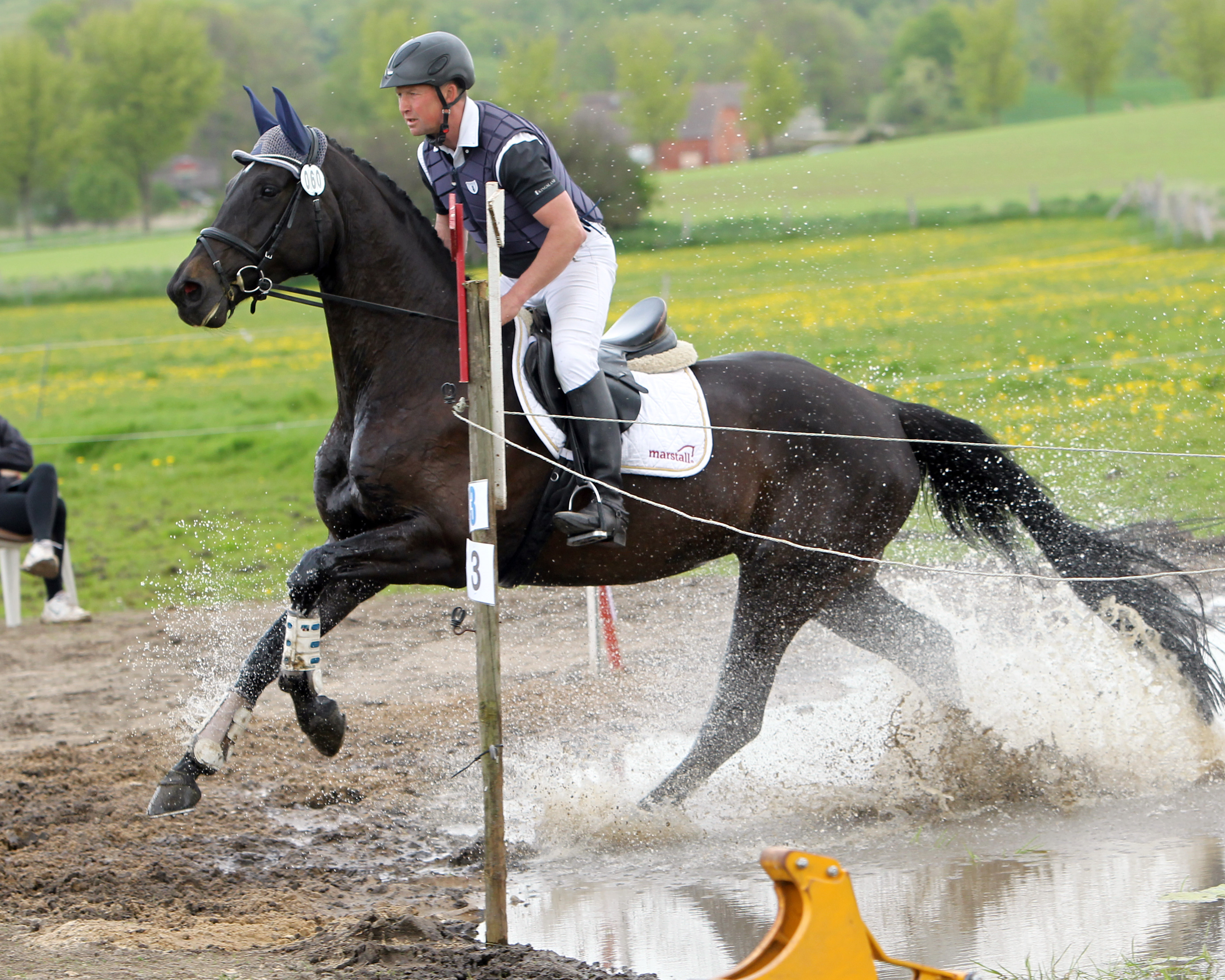Mit Nachwuchspferd Diandra K (Foto) gab es für Andreas Brandt aus Neuendorf in Liepe Sieg und Platz in der Dressur- und Geländepferdeprüfung. Mit Esra BS gab es in der L-Vielseitigkeit den 2. Platz. © Archiv Wego