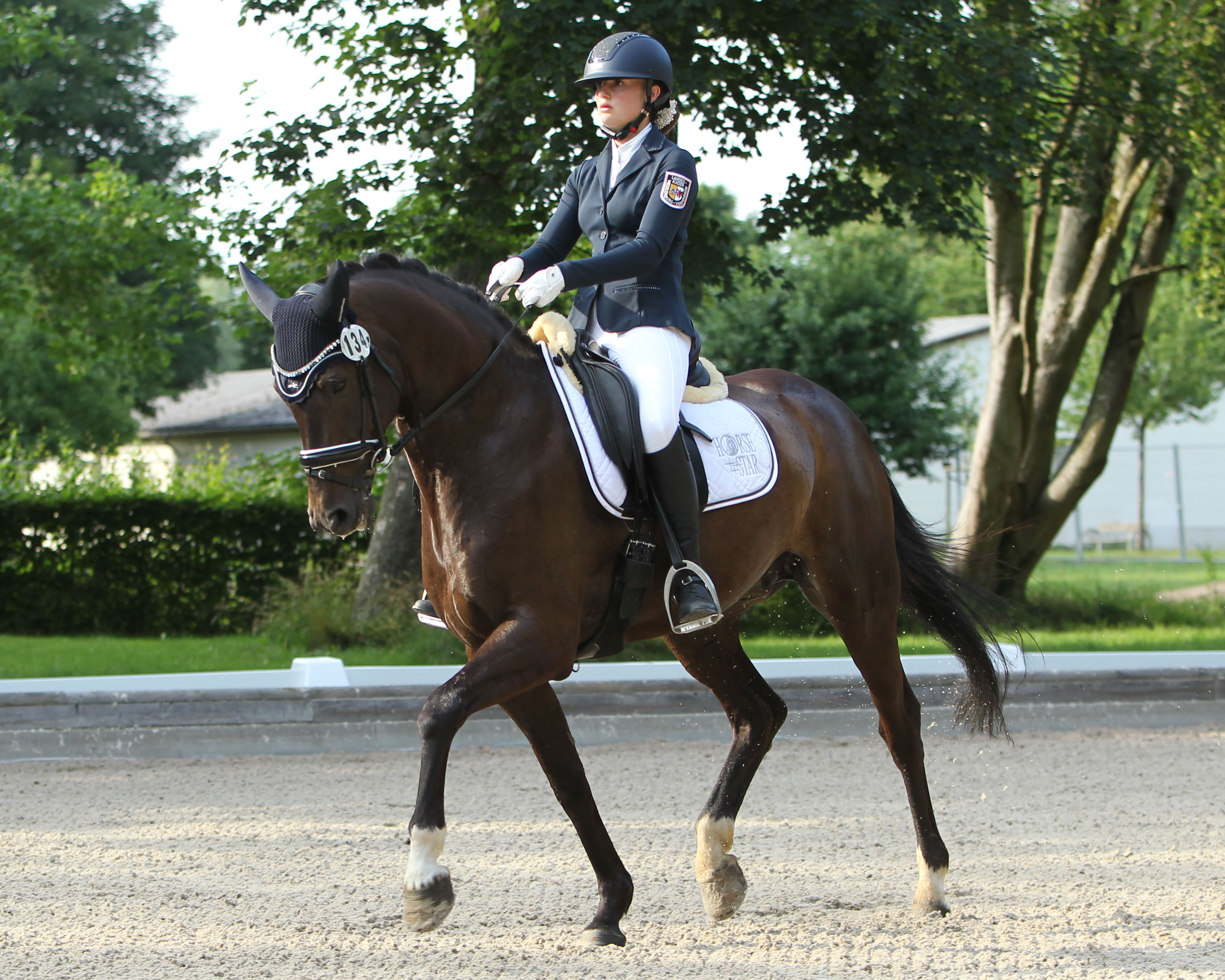 Zwei Siege auf Basket (Foto) und der Ponystute Peppina S gab es in Kirch Mummendorf auch für die 18-jährige Freya Schaepe aus Altkalen. © Archiv Wego