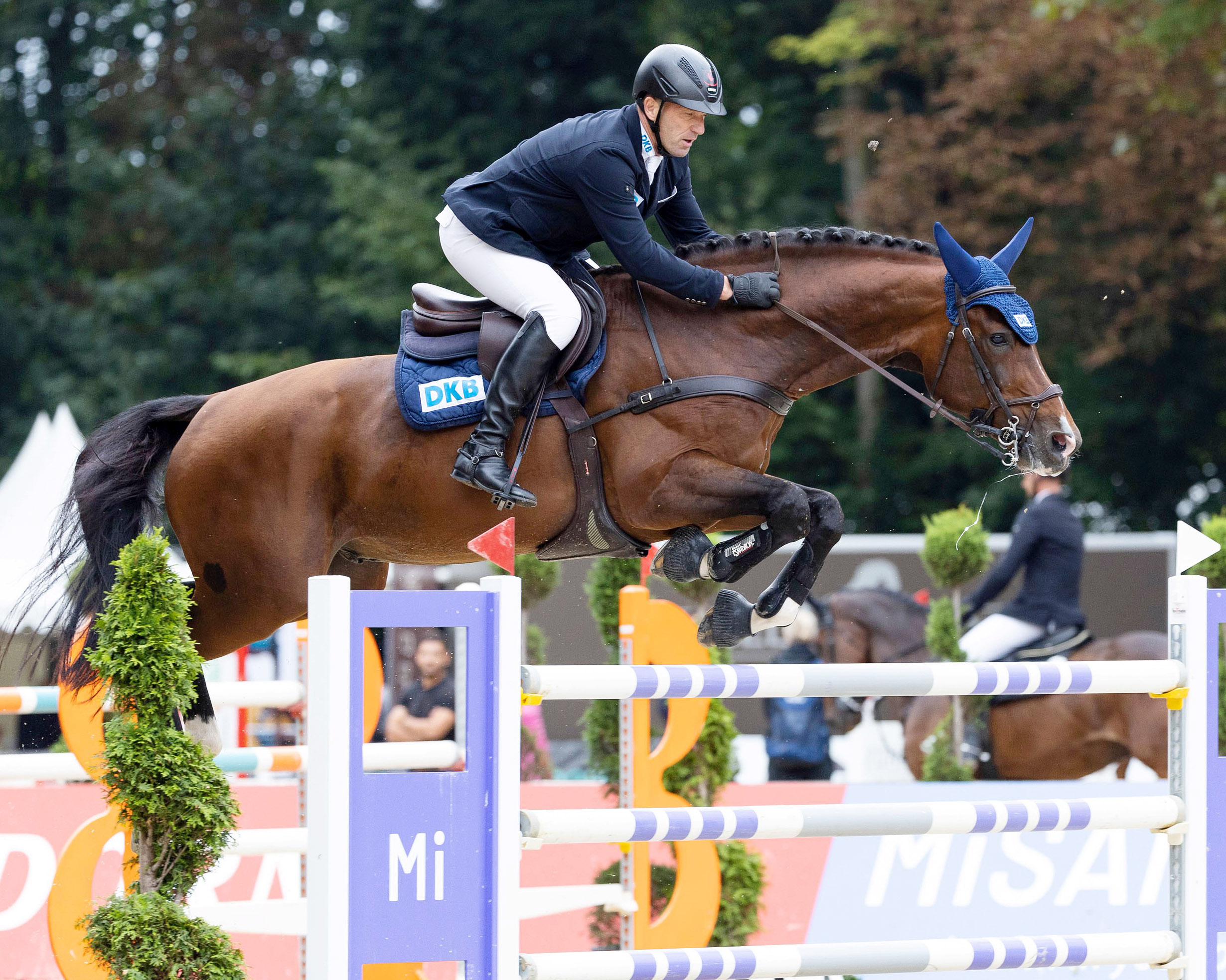 Holger Wulschner hat bei den OWL Chellenge in Paderborn mit dem 10-jährigen Hengst Diamant de Plaisir das Championat gewonnen. © Hellmann