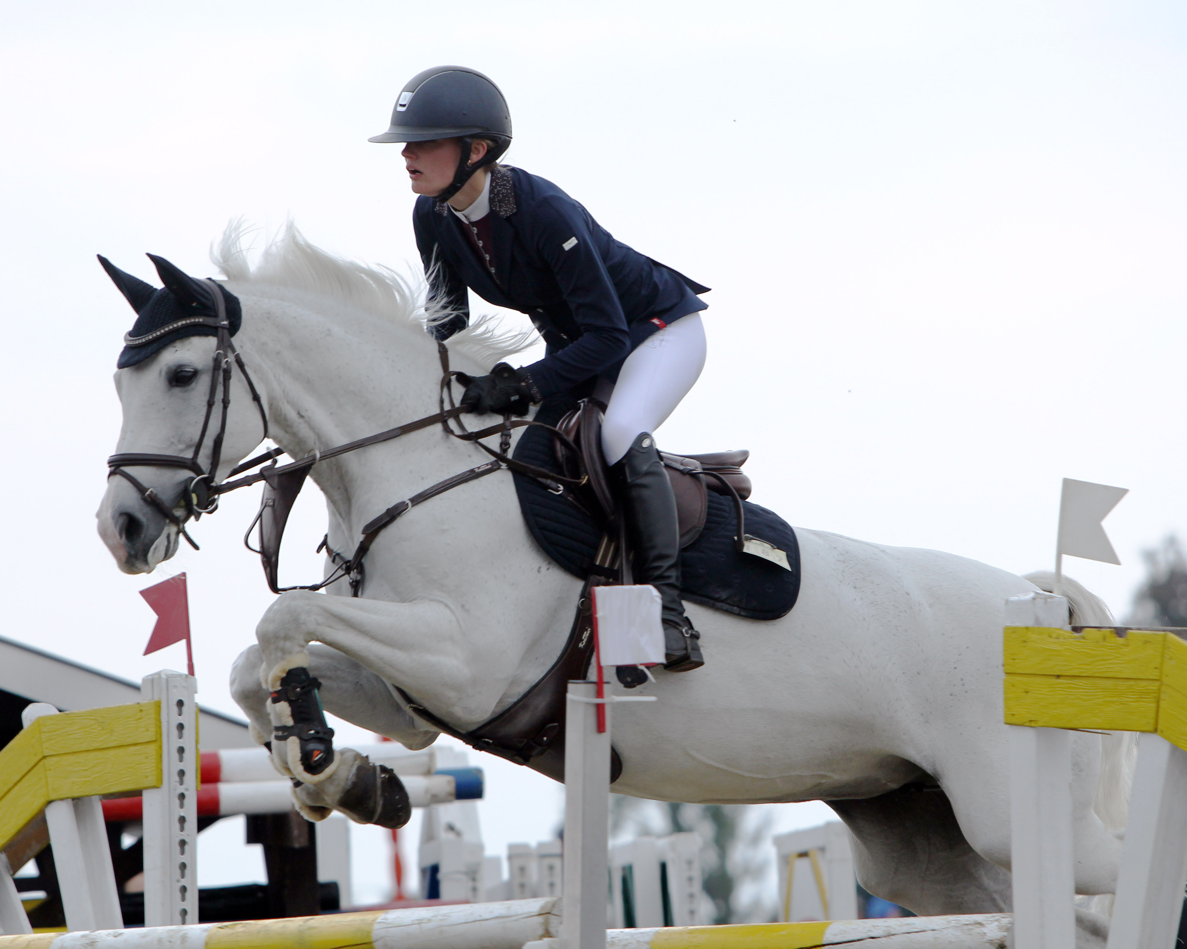 Mit dem Sieg im Großen Preis von Malchow gewann die 17-jährige Hermine Burchard aus Mühl Rosin in diesem Jahr ihr dritte M-Springen. © Jutta Wego