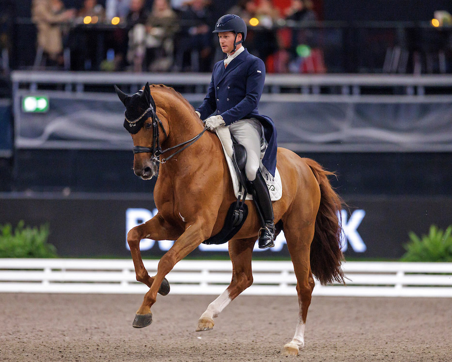 Matthias Alexander Rath und Destacado FRH gewinnen in Stuttgart den Titel "German Master" in der Dressur. Foto: Stefan Lafrentz
