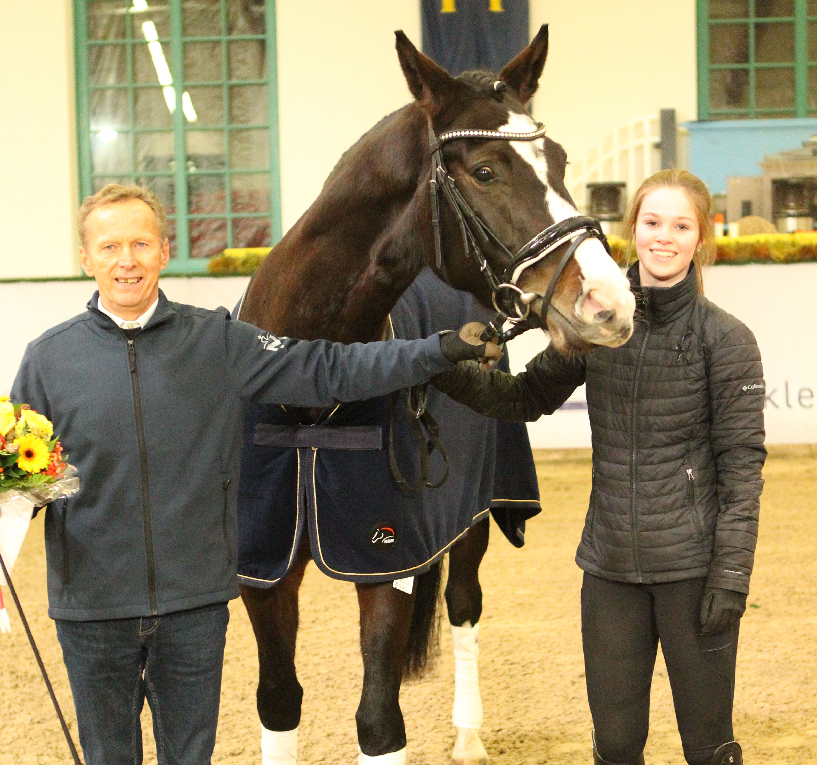 Der Zuchtpreis des Fördervereins Landgestüt Redefin für die beste 3-jährige Mecklenburger Stute von einem Hengst des Landgestüts ging in diesem Jahr an C-ORA (v. Cashmere x Lord Fantastic) aus der Zucht von Lothar Schell (Moraas). © Jutta Wego