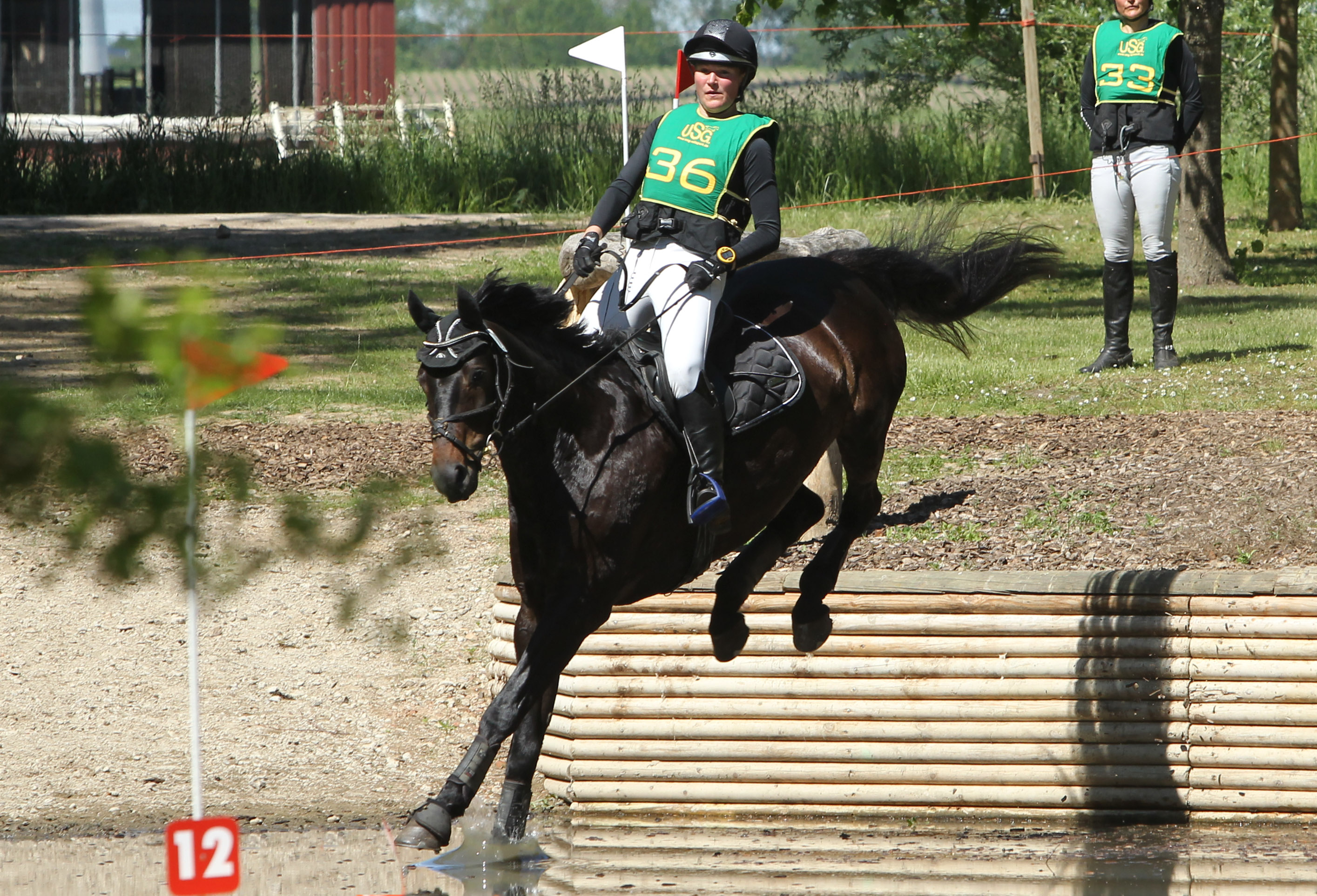 Erfolgreichstes Mecklenburger Vielseitigkeitspferd war 2022 der 7-jährige Crunchbob (Crunch/Clinton I), den Andre Schröder (Sundhagen) gezogen hat. Hier mit Emelie Bürenheide aus Korleput. © Jutta Wego