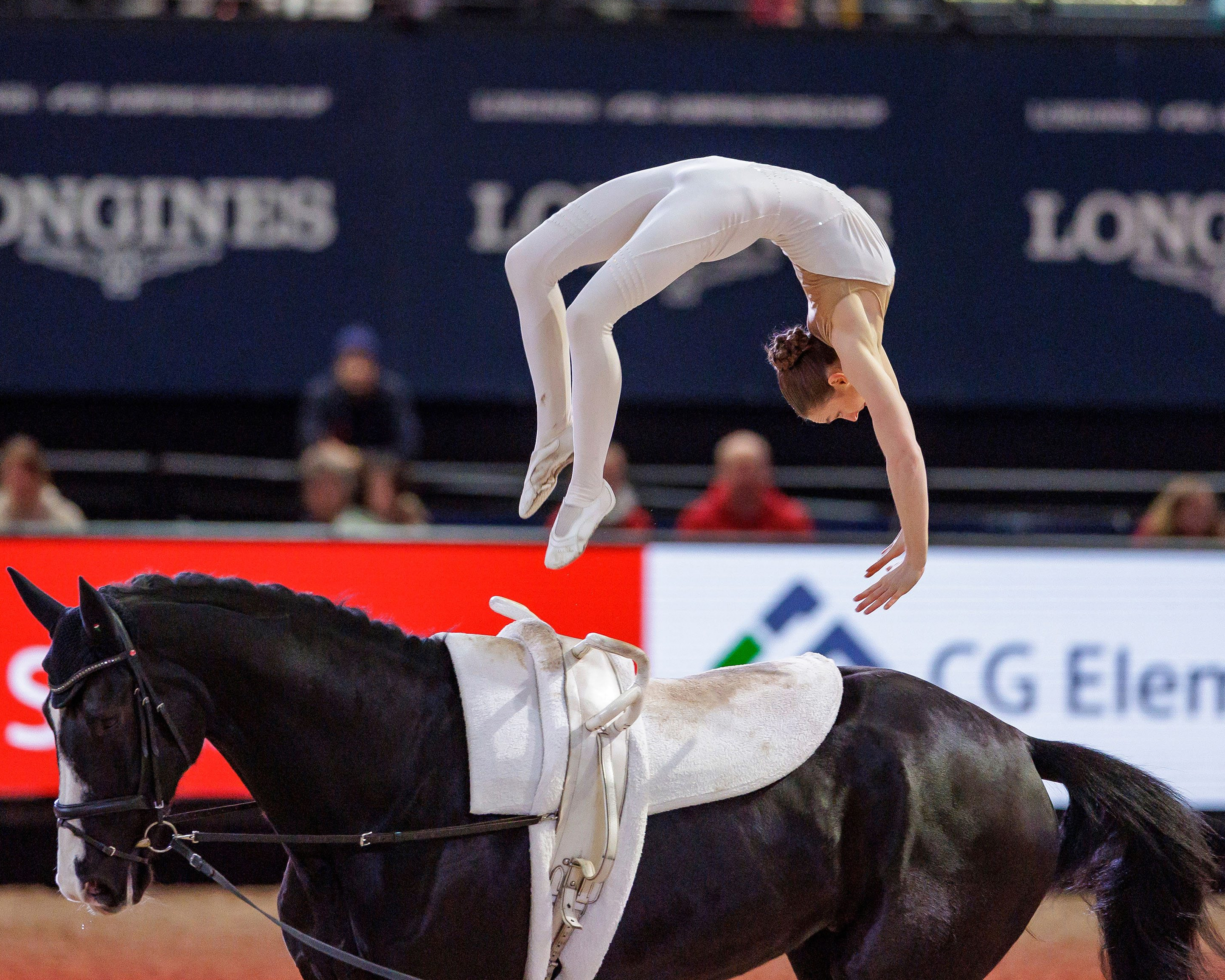 Bei der CVI Masterclass – Voltigieren Damen siegte Alina Roß aus Neustrelitz mit spektakulären Übungen auf dem Pferd Baron R. © Lafrentz