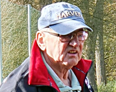 Wolfgang Michalowski schaut mit kritischem Blick auf seine Reitschüler. Sein Tod hinterlässt eine große Lücke. Foto privat