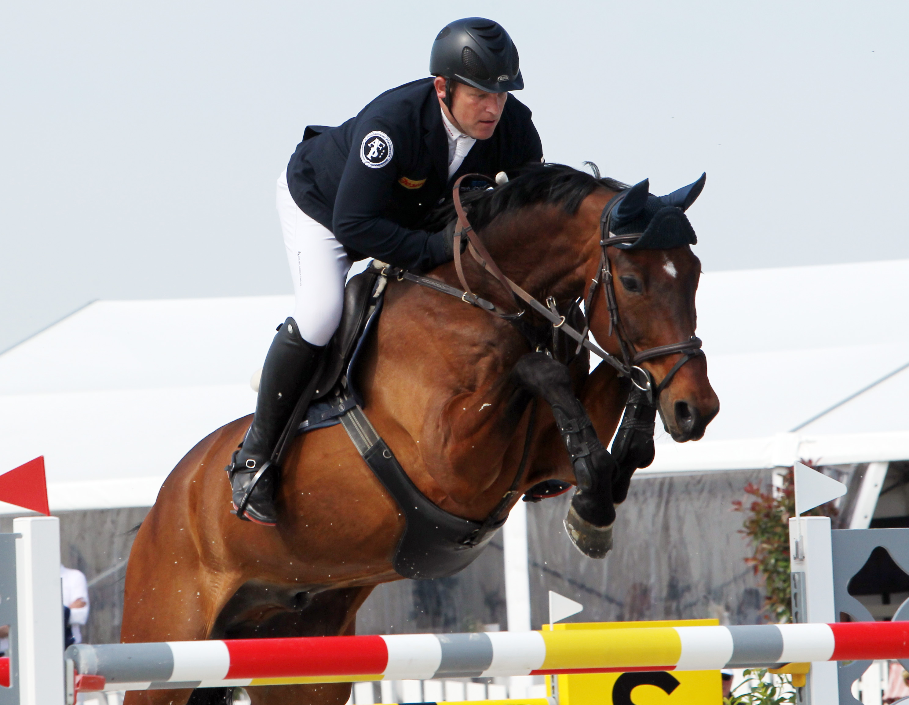 Mit La Contessa zweimal platziert, kam es für Thomas Kleis (Schloss Wendorf) mit Silberpfeil M (Foto) im Großen Preis des CSI2* durch leichtes Berühren zu einem Fehler, was die Teilnahme am Stechen verhinderte. © Jutta Wego