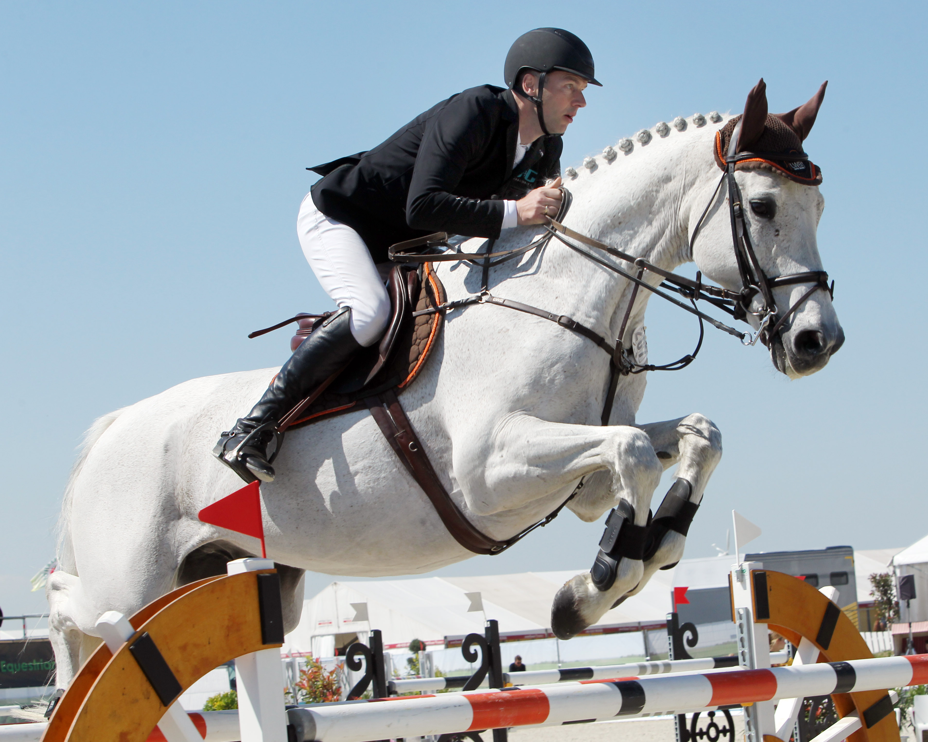 Am Freitag konnte sich Ulf Ebel (Polzow) mit seinem eigenen 13-jährigen Zarin in der großen Tour des CSI2* platzieren. © Jutta Wego