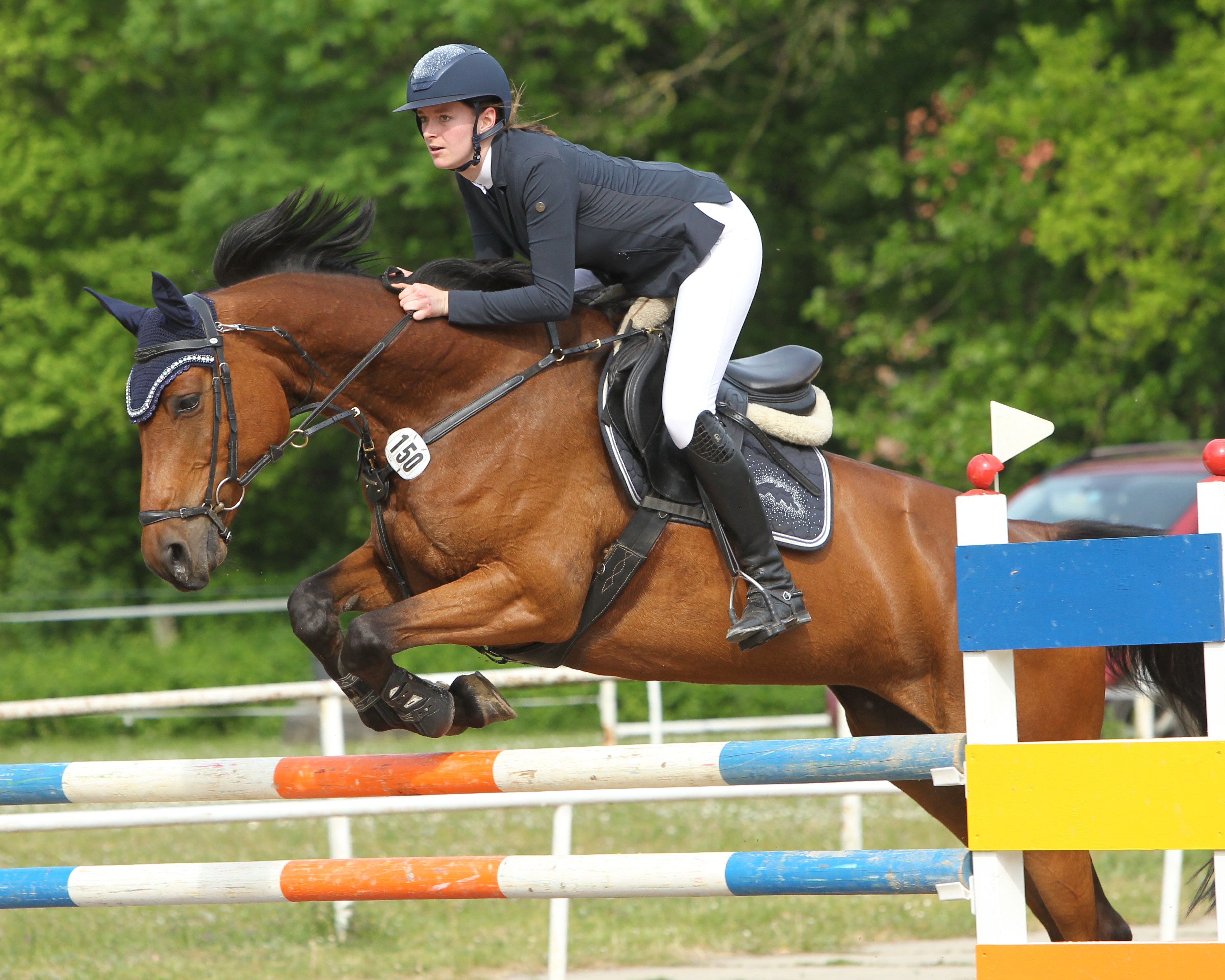 Die 22-jährige Annie Kamieth vom Reitclub Reez gewann auf der 11-jährigen Stute Ellenoy das M-Springen mit Stechen. © Jutta Wego