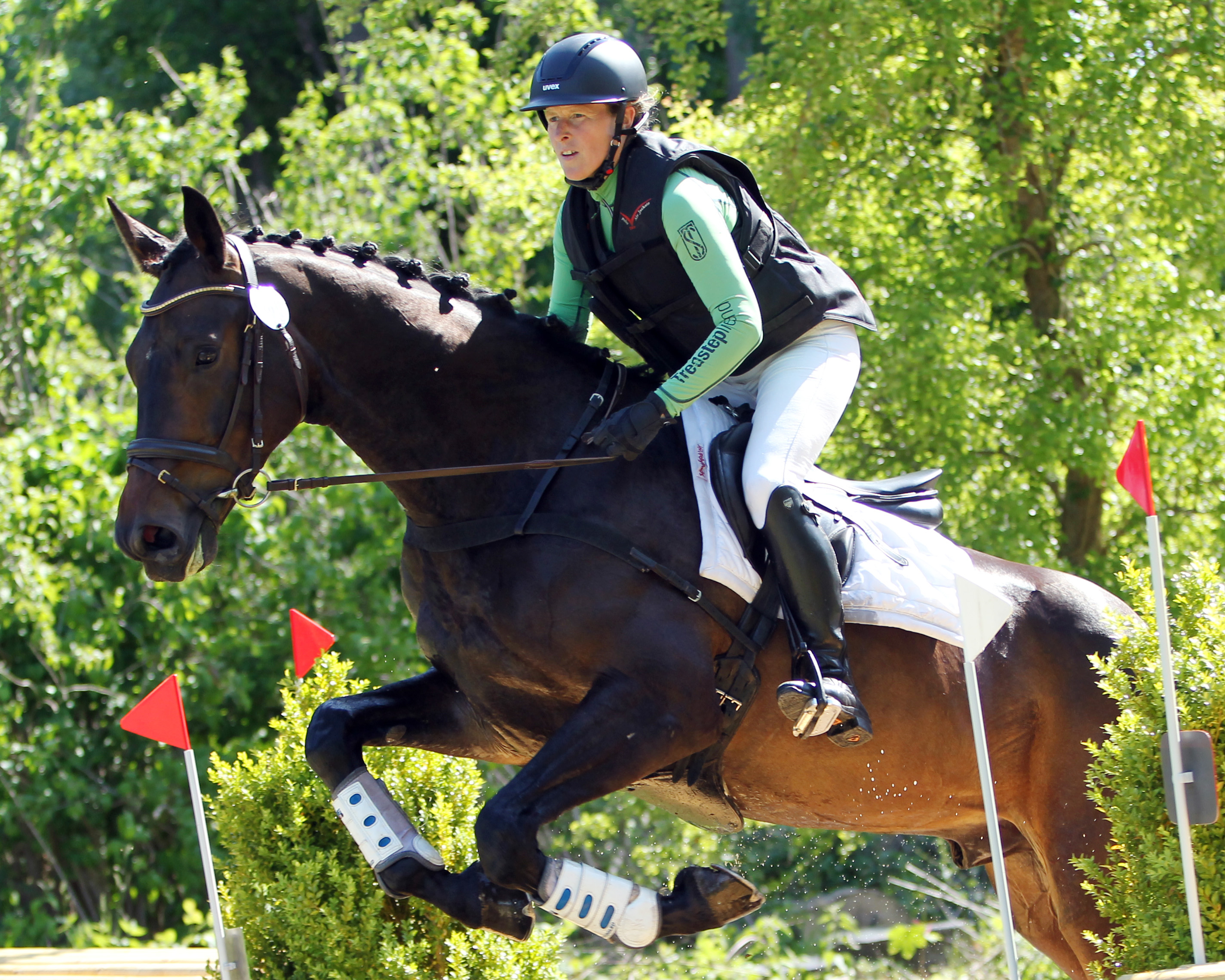 Malin Hansen-Hotopp - hier mit Rock on Ruby - fühtz mit großem Vorsprung die Rangliste der Vielseitigkeitsreiter in Mecklenburg-Vorpommern an. © Jutta Wego