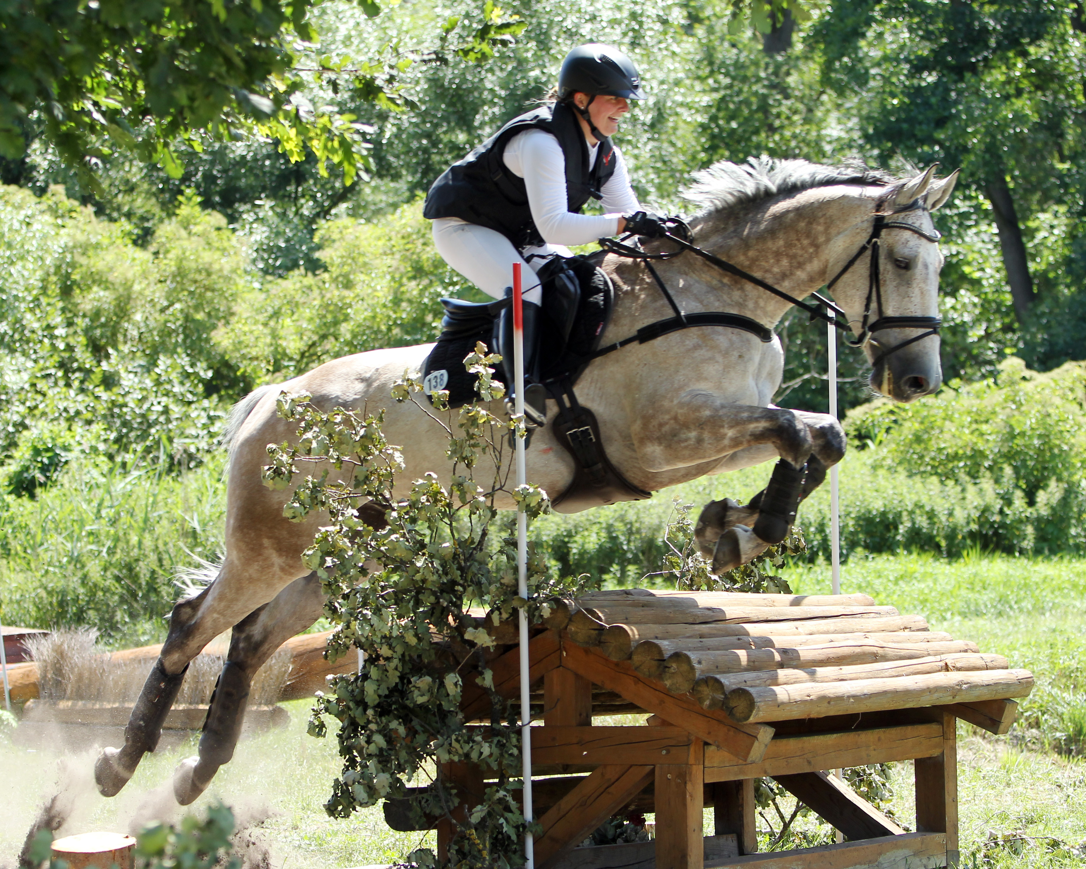Die 28-jährige Gesche Beerbaum aus Burow überraschte sich selbst mit dem 4. Platz im Deutschen Amateur-Championat der Vielseitigkeitsreiter auf der Stute Costa B in Langenhagen. © Archiv Wego