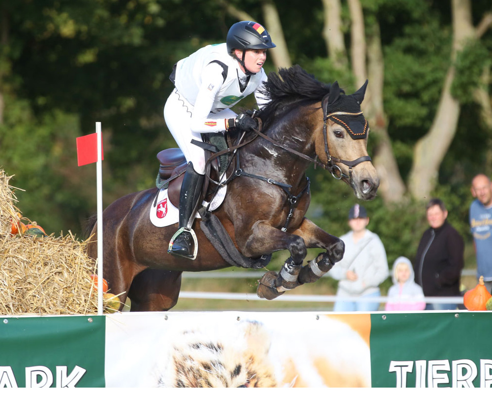 DM Pony Vielseitigkeit Ströhen: Titelverteidigerin Sina Brügger gewinnt