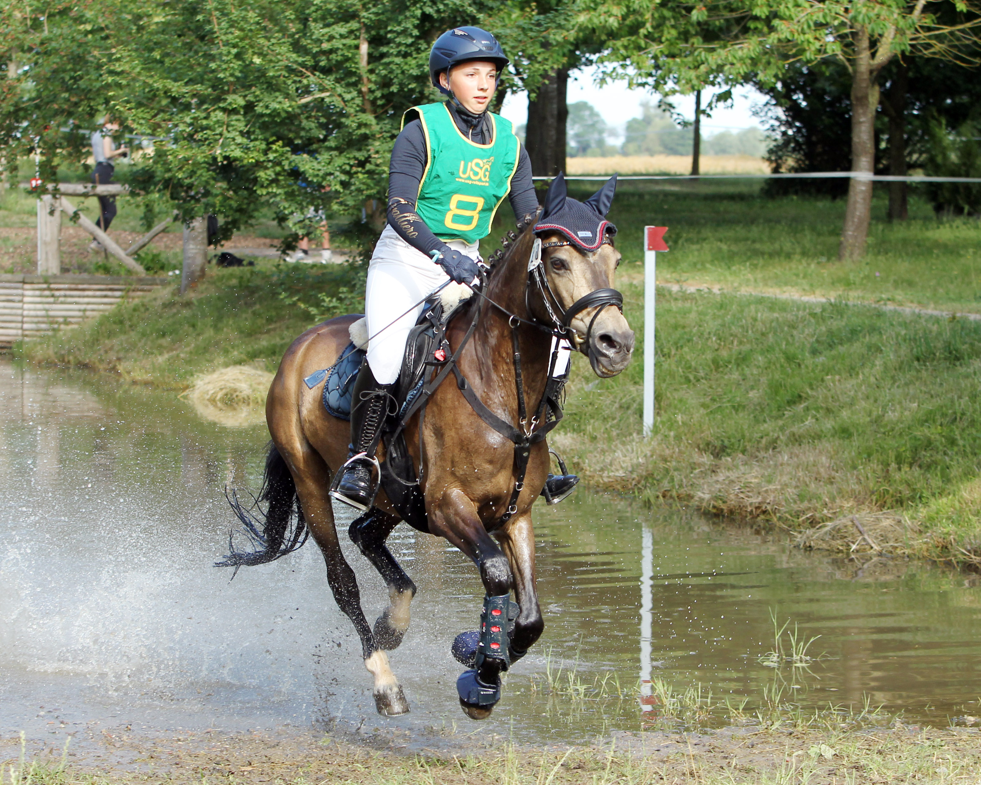 Mara Hartmann (RSG Wöpkendorf) siegte mit Pony Beyonce at Little Uncle im Stil-Geländeritt Klasse E. © Archiv Wego