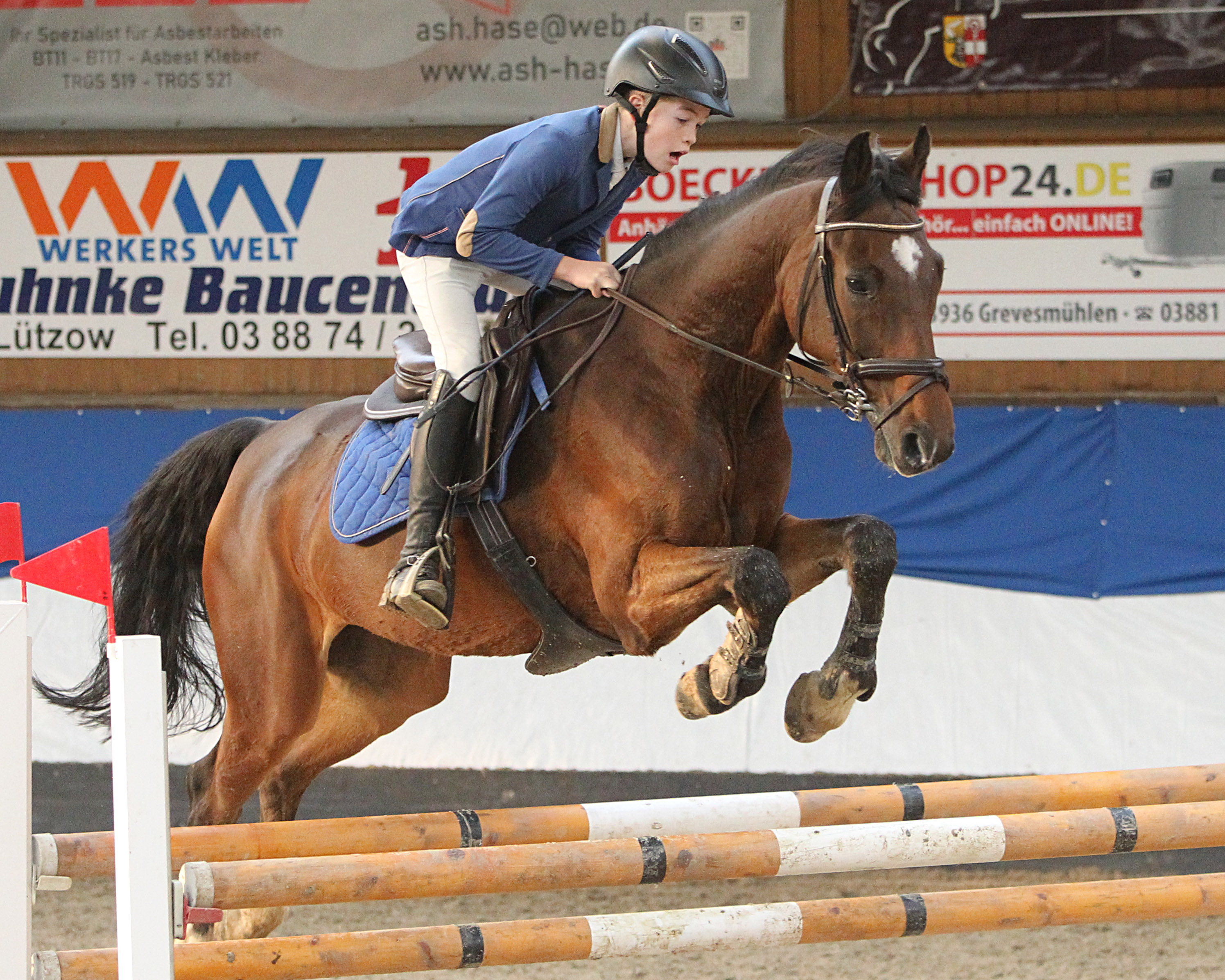 Mit 13 Jahren wurde Fritz Michel Horn (Klützer Winkel) auf dem 20-jährigen Coco Chambato mit einem L-Sieg Kreismeister als Jüngster unter den U25 Reitern. © Jutta Wego